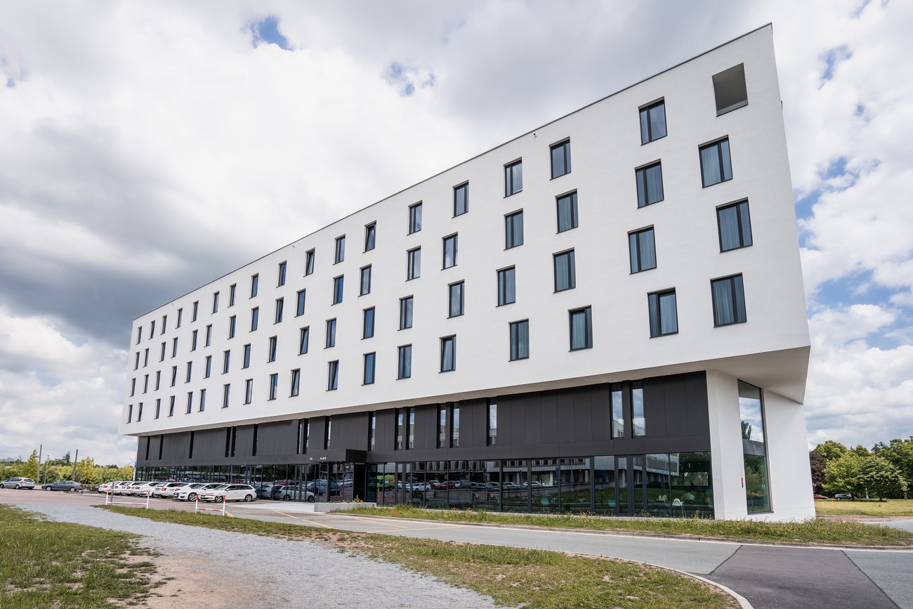 hotel.jpg